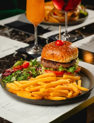 Classic Burger Theatrum Menu