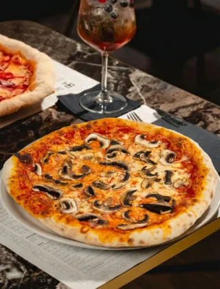 Pizza Funghi Theatrum Menu
