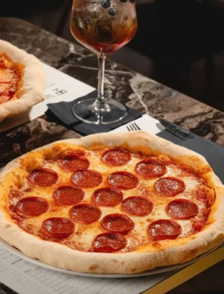 Pizza Pepperoni Theatrum Menu